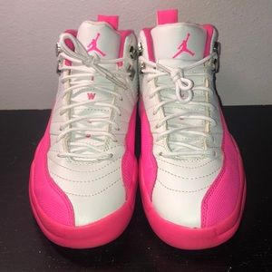 Air Jordan 12 pink